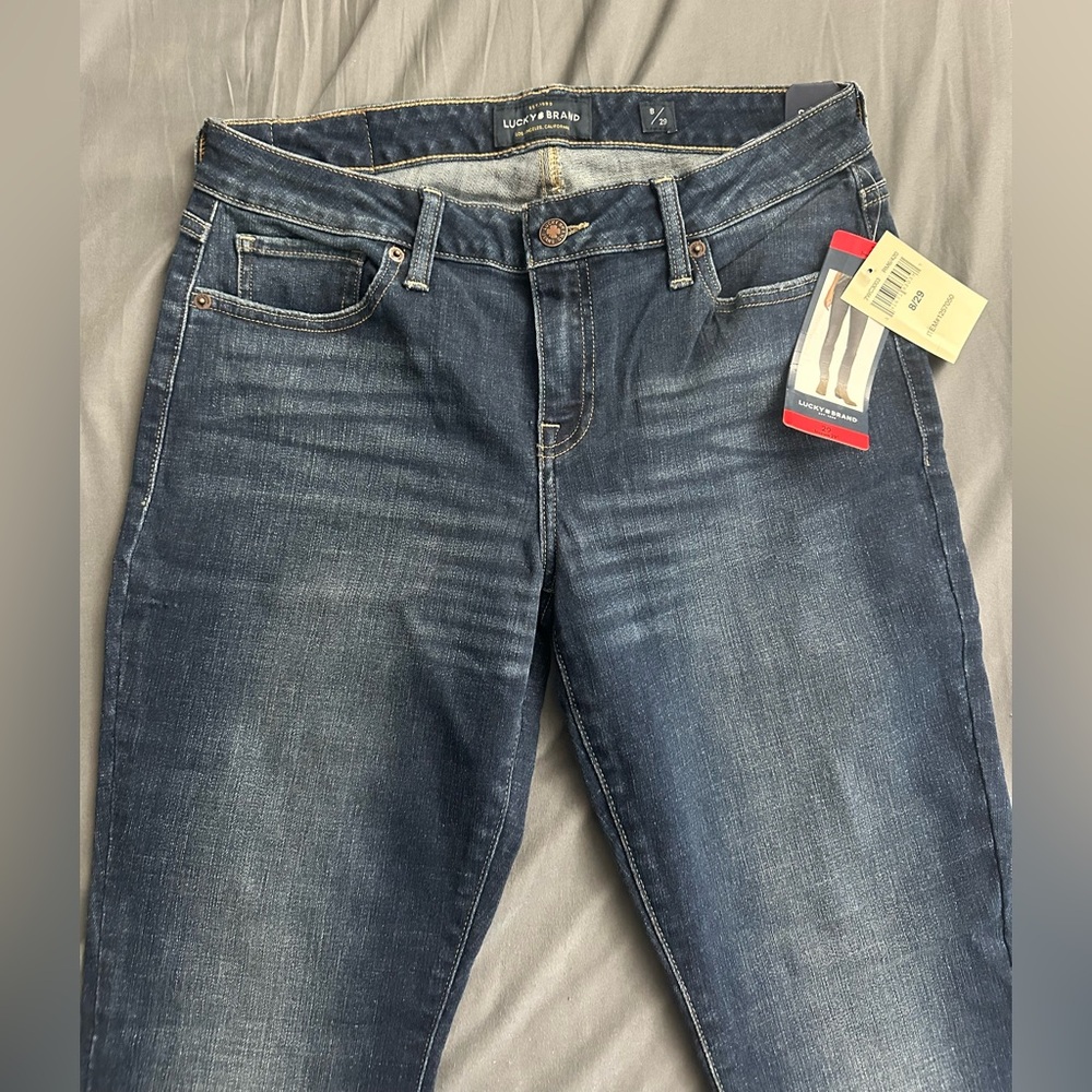 Lucky Brand Women's Blue Jeans new with tags size 8 size 29!